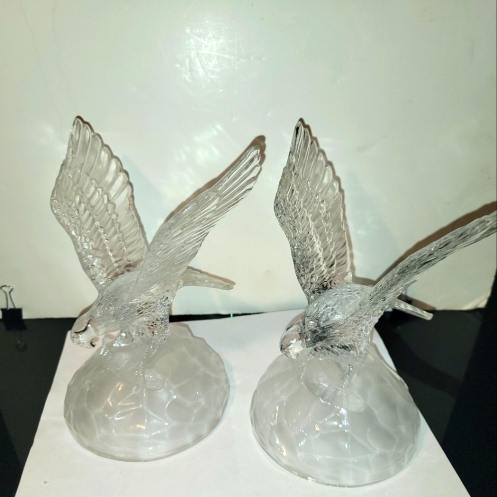 2 Beautiful Lead Crystal Eagles Figurines Hunting Fish 6.25 x 8